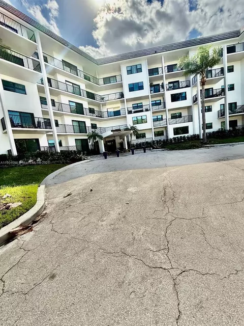 900 River Reach Dr #502, Fort Lauderdale, FL 33315