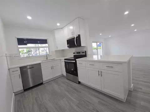 7707 SW 86th St #B-101, Miami, FL 33143