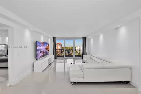 3140 S Ocean Dr #1011, Hallandale Beach, FL 33009