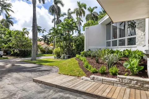 Exterior - 1071 NE 85th St, Miami, FL 33138 photo 11 of 13