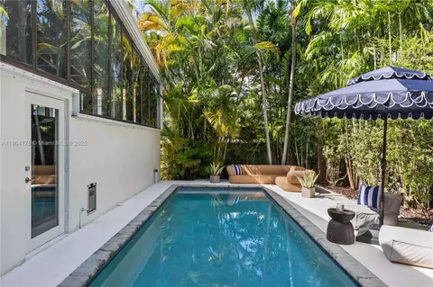 Exterior - 1071 NE 85th St, Miami, FL 33138 photo 2 of 13