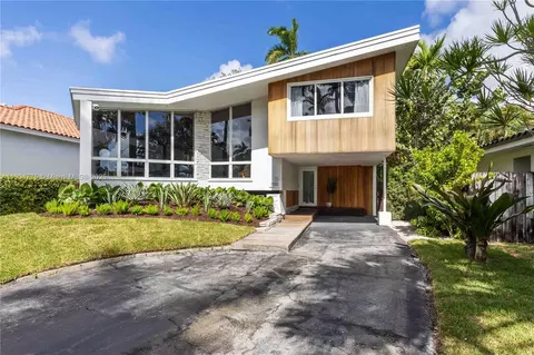 Exterior - 1071 NE 85th St, Miami, FL 33138 photo 7 of 13