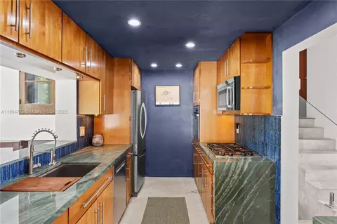 Kitchen - 1071 NE 85th St, Miami, FL 33138 photo 2 of 2