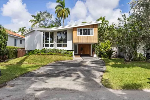 Exterior - 1071 NE 85th St, Miami, FL 33138 photo 8 of 13
