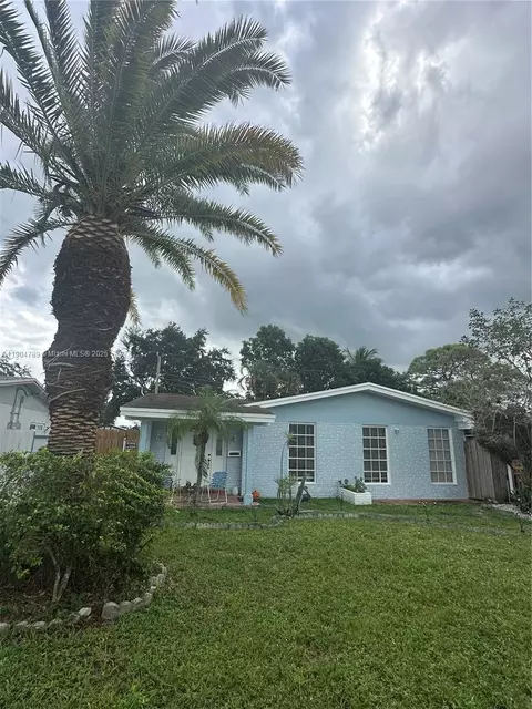 6850 Simms St, Hollywood, FL 33024