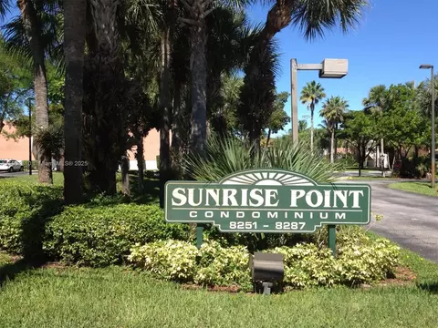 8281 SW 128th St #107, Pinecrest, FL 33156