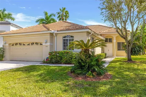 1102 Camellia Cir, Weston, FL 33326