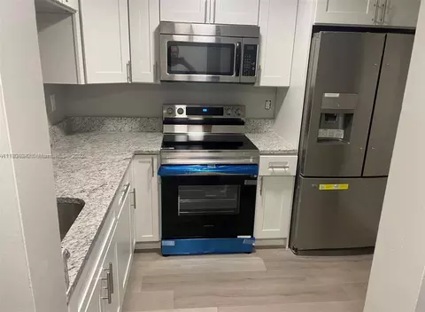 3252 Foxcroft Rd #314, Miramar, FL 33025 photo 3