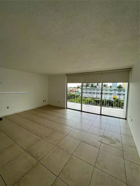 1865 79th St Cswy #4L, North Bay Village, FL 33141