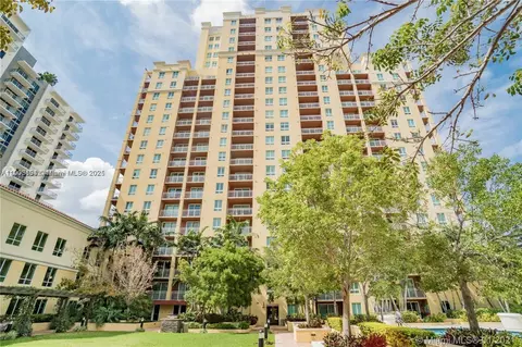 7350 SW 89th St #621S, Miami, FL 33156