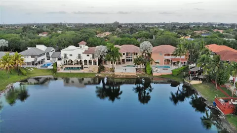 View/Area - 16232 NW 79th Ave, Miami Lakes, FL 33016 photo 2 of 3