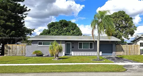 8427 NW 26th St, Sunrise, FL 33322