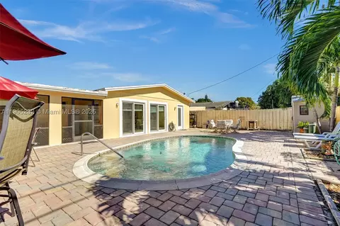 6740 Douglas St, Hollywood, FL 33024