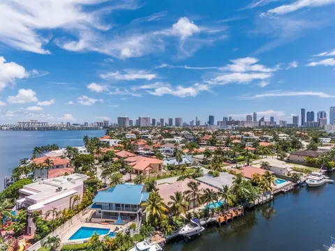 2841 NE 163rd St #1211, North Miami Beach, FL 33160