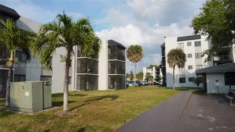 3710 N Pine Island Rd #320, Sunrise, FL 33351