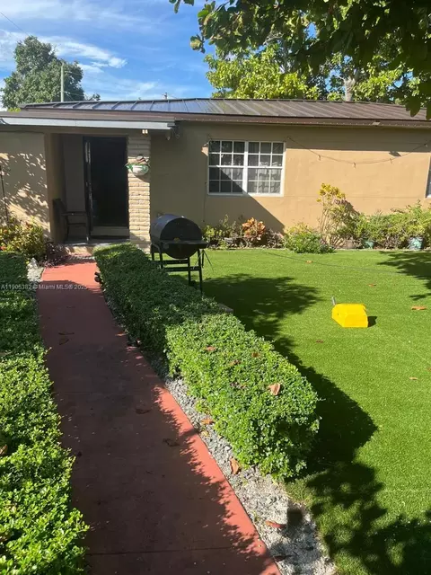 665 NW 153rd St, Miami, FL 33169