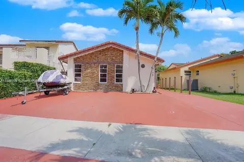 6103 SW 130th Ave, Miami, FL 33183