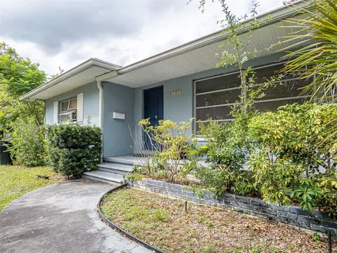 8201 Yardley Ave N, Saint Petersburg, FL 33710
