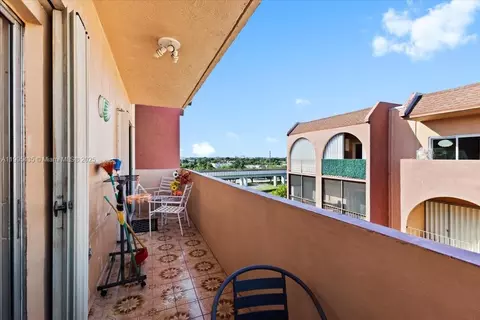Exterior - 460 E 23rd St #508, Hialeah, FL 33013 photo 2 of 3