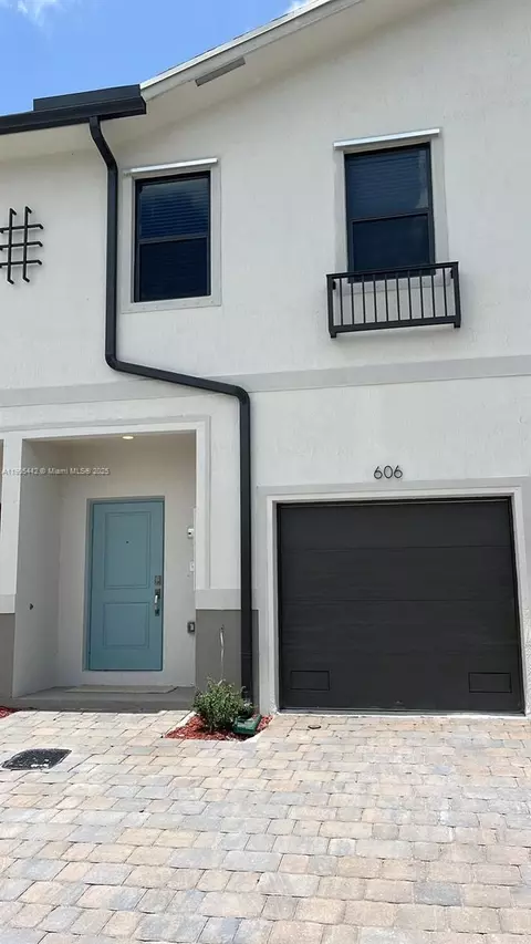 606 SW 12 St, Homestead, FL 33034