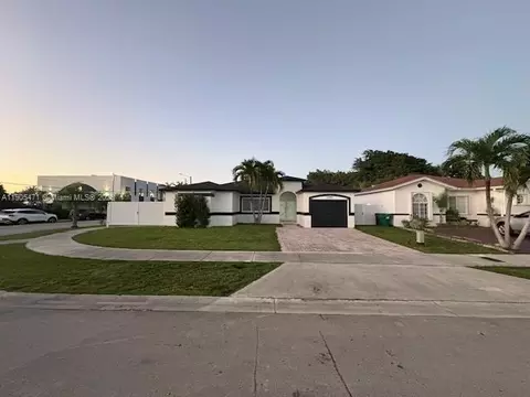 12497 SW 199th Ter, Miami, FL 33177