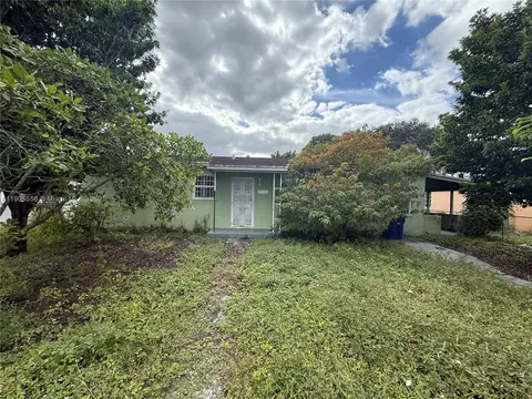 9100 Broad Manor Rd, Miami, FL 33147