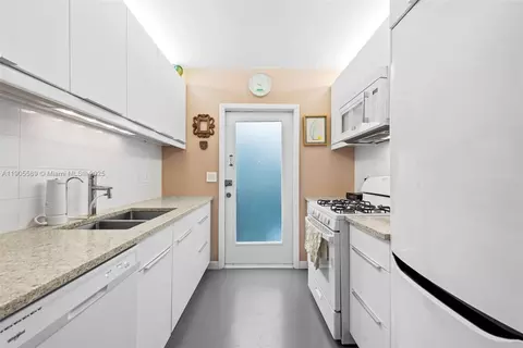 823 Jefferson Ave #6, Miami Beach, FL 33139