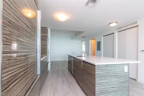 Kitchen - 460 NE 28th St #1905, Miami, FL 33137 photo 4 of 4