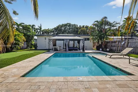 1949 Wiley St, Hollywood, FL 33020