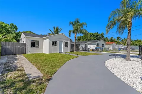 889 NW 102nd St, Miami, FL 33150