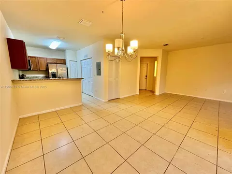 8650 NW 97th Ave #204, Doral, FL 33178