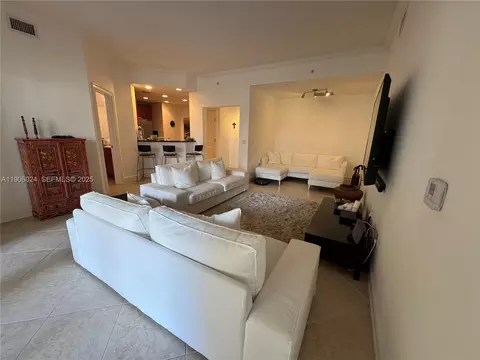16100 Emerald Estates Dr #278, Weston, FL 33331