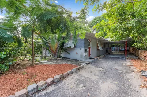 1219-1221 NE 18th Ave, Fort Lauderdale, FL 33304