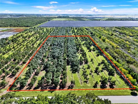212 SW Nn Sw 264th St, Homestead, FL 33031
