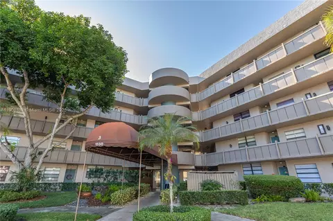 1100 Colony Point Cir #414, Pembroke Pines, FL 33026