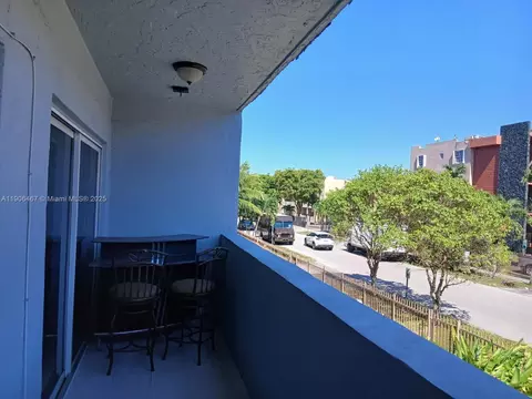 6070 W 19th Ave #110, Hialeah, FL 33012