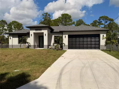 2918 48th St W, Lehigh Acres, FL 33971