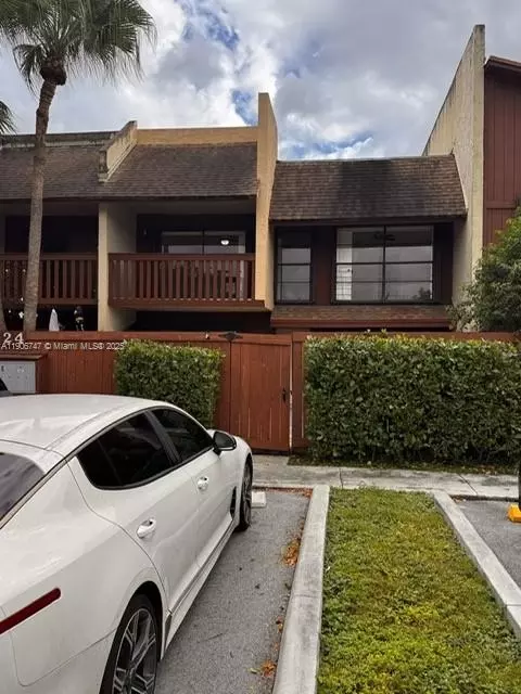 6724 SW 114th Pl #F, Miami, FL 33173