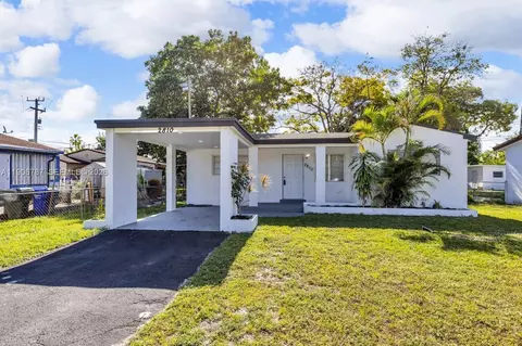 2810 Mayo St, Hollywood, FL 33020
