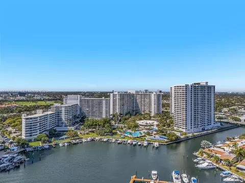 500 Three Islands Blvd #L 25, Hallandale Beach, FL 33009