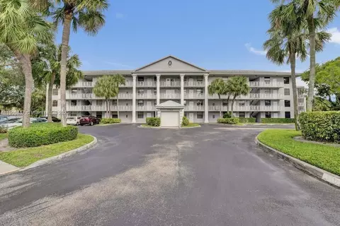 1502 Whitehall Dr #305, Davie, FL 33324