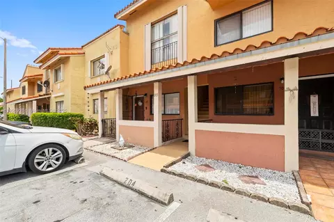 2735 W 61st Pl #204, Hialeah, FL 33016