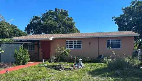 2251 NW 180th Ter, Miami Gardens, FL 33056
