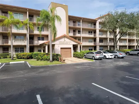 1200 SW 125th Ave #211L, Pembroke Pines, FL 33027
