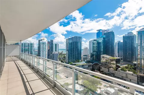 92 SW 3rd St #3503, Miami, FL 33130