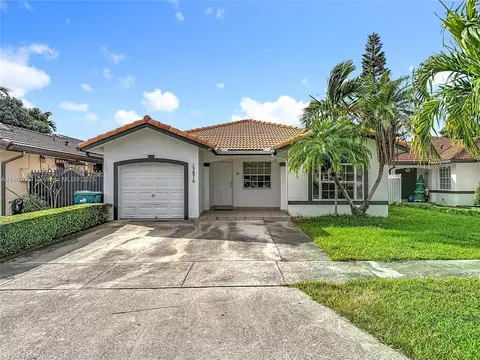 13870 SW 157th Ter, Miami, FL 33177