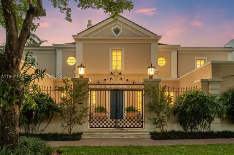 1004 Cotorro Ave, Coral Gables, FL 33146