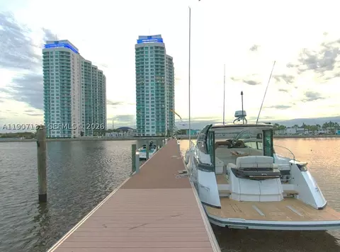 231 Riverside Dr #510, Daytona Beach, FL 32117