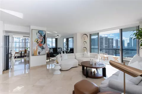 3500 Mystic Pointe Dr #2206, Aventura, FL 33180