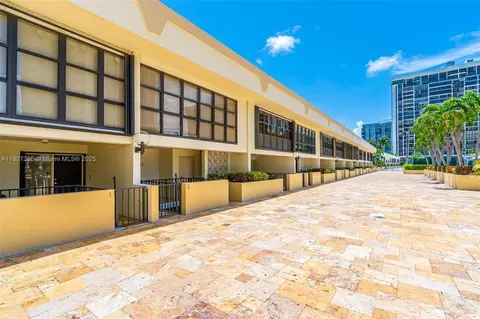 1925 Brickell Ave #1811, Miami, FL 33129 photo 46
